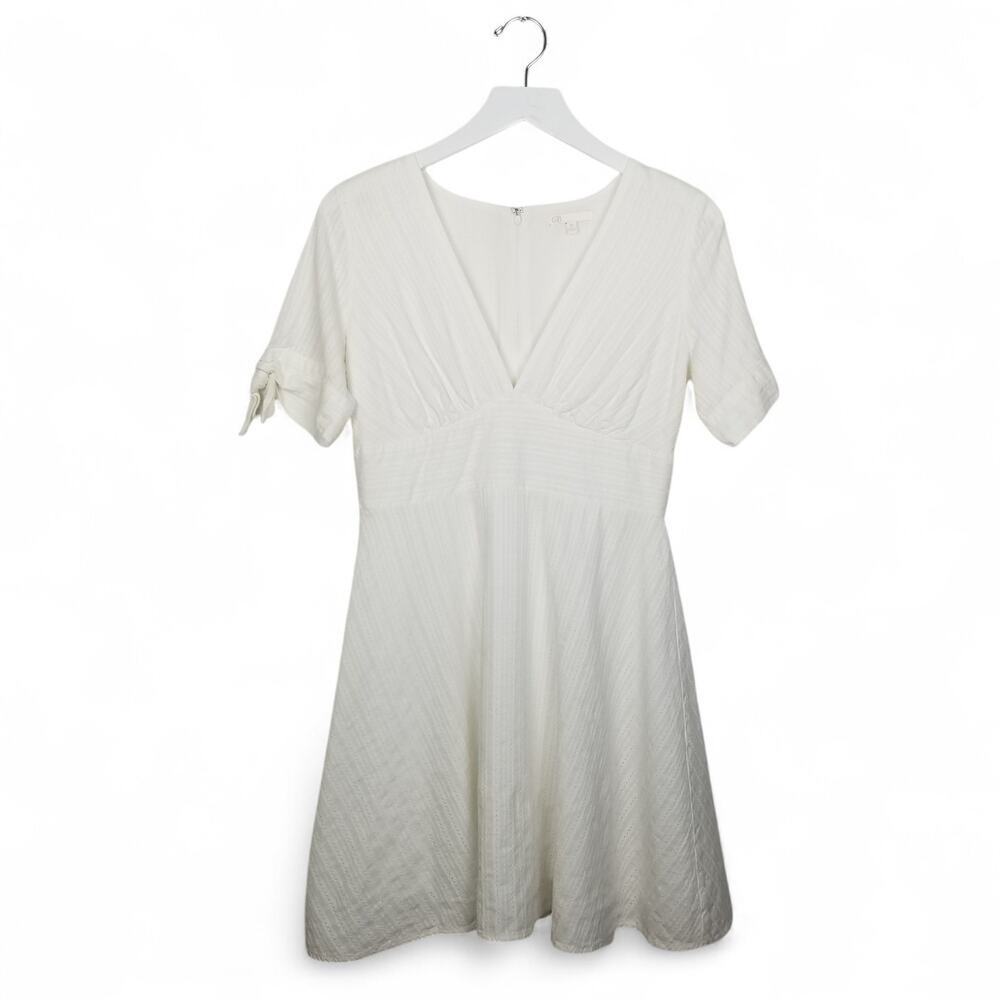 GB Gianni Bini White V-neck Fit & Flare 100% Cotton Dress - Size M
